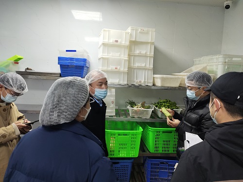 太阳集团3143(中国)有限公司 寒假前食堂食品安全检查